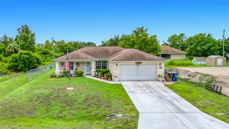 3 bedroom Single Family Residence at 2903 38th Street, Lehigh Acres, Lehigh Acres — photo 3