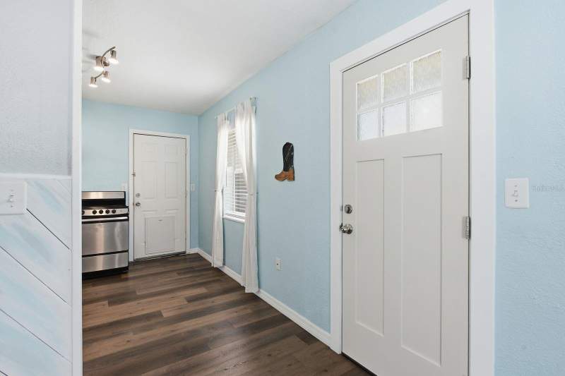 2 bedroom Single Family Residence at 7030 Colfax Drive, Temple Terrace, Port Richey — photo 4