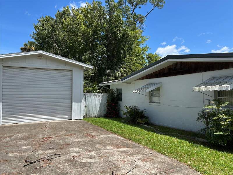 2 bedroom Single Family Residence at 24121 Armadillo Road, Astor Forest Campsites Unrec, Astor — photo 4