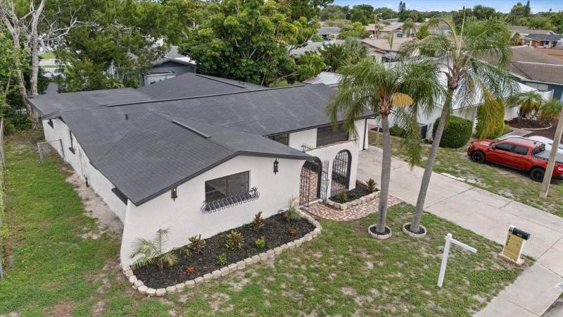 3 bedroom Single Family Residence at 9401 Glen Moor Lane, Embassy Hills, Port Richey — photo 3