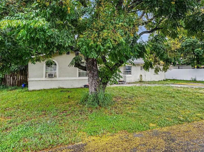 4 bedroom Single Family Residence at 2205 N Hiawasee Road, Hiawassa Highlands, Orlando — photo 2