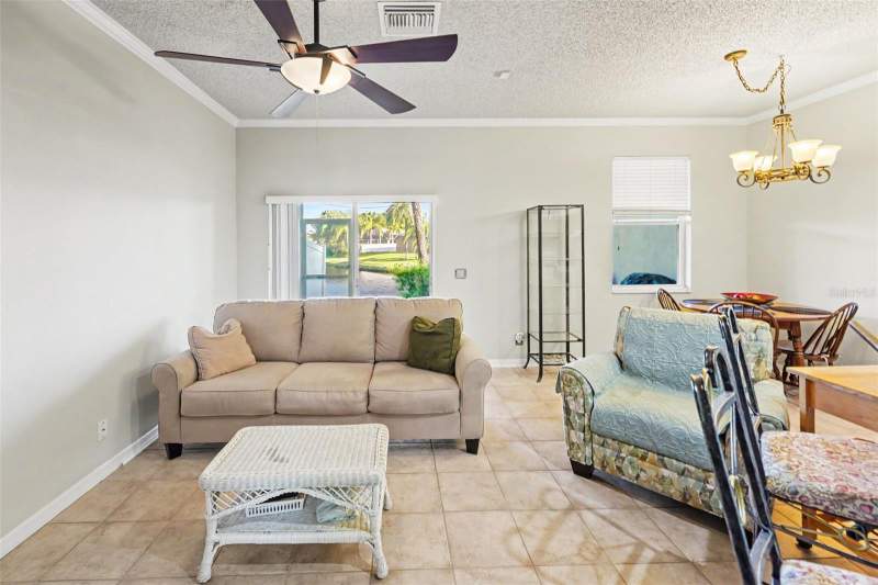 3 bedroom Townhouse at 609 Vallance Way, Brighton Bay, St Petersburg — photo 3