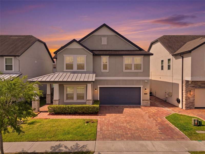 Heritage Oaks