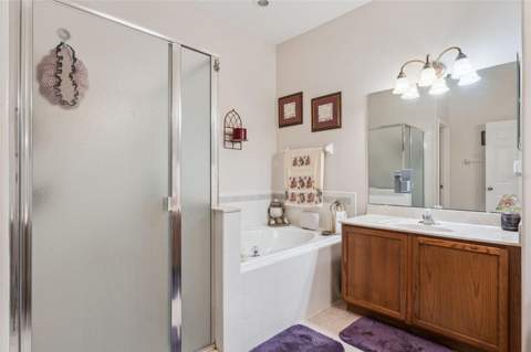 9955 Medallion Bluff Lane, Orlando FL - photo 24 of 38