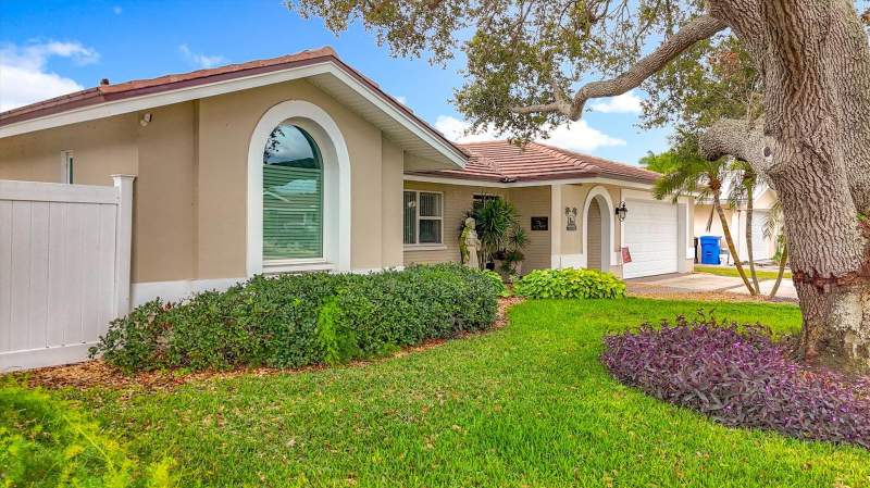 3 bedroom Single Family Residence at 3828 48th Avenue, Maximo Moorings, St Petersburg — photo 3