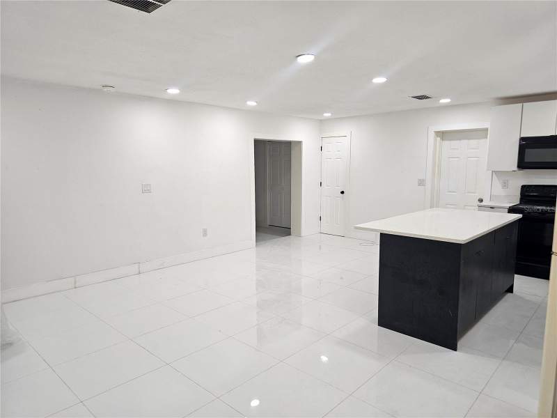 4 bedroom Single Family Residence at 6125 Liberty Avenue, Temple Grove Estates, Temple Terrace — photo 5
