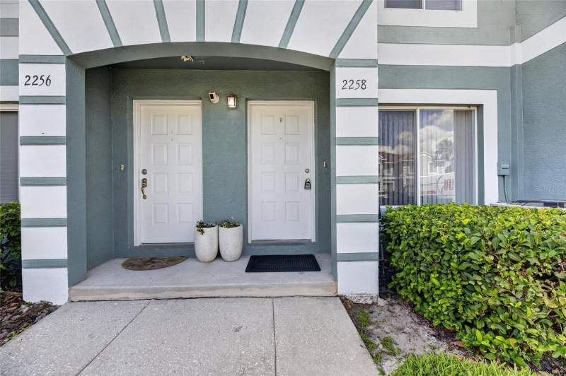 2 bedroom Townhouse at 2258 Fluorshire Drive, Providence Twnhms Ph 1, Brandon — photo 3