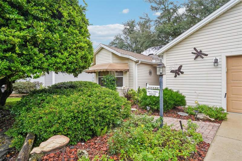3 bedroom Single Family Residence at 460 Loma Paseo Drive, The Villages, The Villages — photo 4