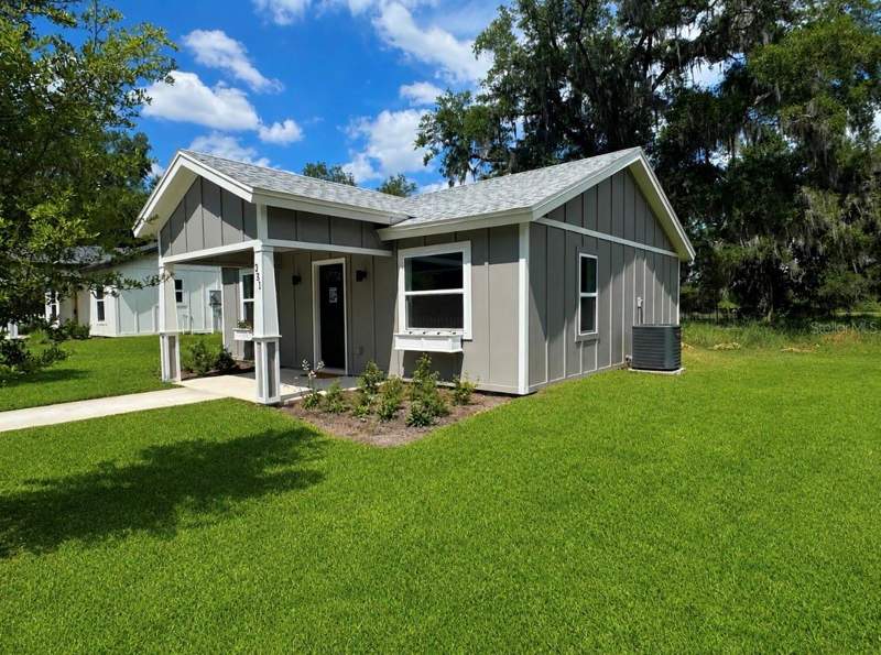 2 bedroom Single Family Residence at 351 N Main Avenue, Edge’S Second Addition To The Town Of Groveland, Groveland — photo 2