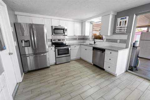 3811 Cedarwood Drive, Holiday FL - photo 6 of 17