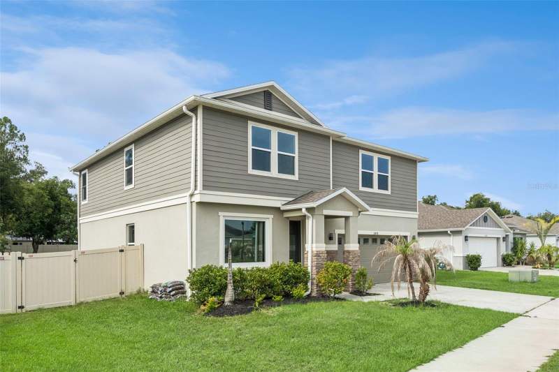 4 bedroom Single Family Residence at 15898 Bradicks Court, Lake Minneola Landing Sub, Clermont — photo 3