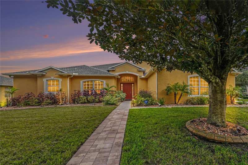 4 bedroom Single Family Residence at 316 Harts Oak Place, Lake Weeks Ph 2 And 3, Seffner — photo 1