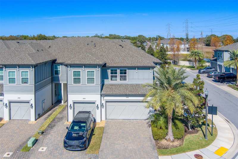 3 bedroom Townhouse at 2416 Foggy Creek Circle, Towns At Belleair Grove, Clearwater — photo 1