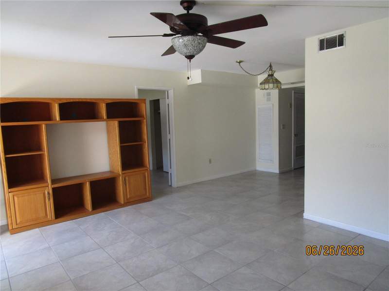 2 bedroom Condominium at 1950 58th Avenue #10, Town Apts Condo, St Petersburg — photo 4