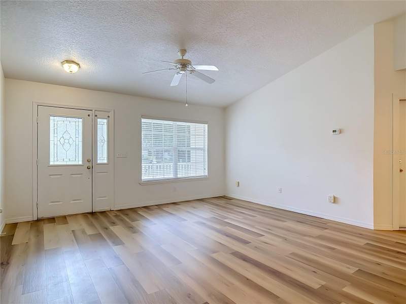 3 bedroom Single Family Residence at 411 Collins Court, Collins Court, Orange City — photo 4