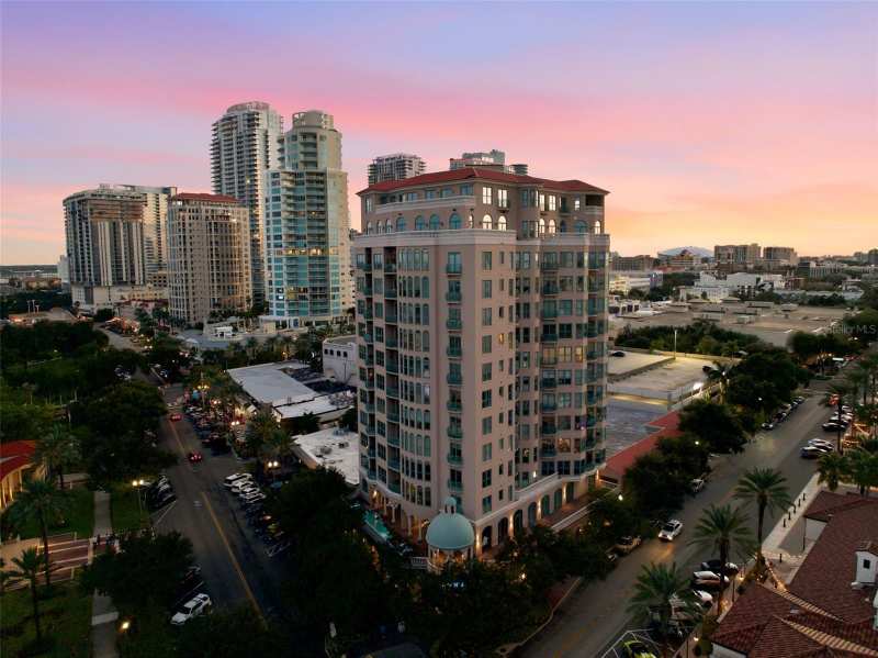 3 bedroom Condominium at 288 Beach Drive #10B, Cloister Of Beach Drive Condo, St Petersburg — photo 1