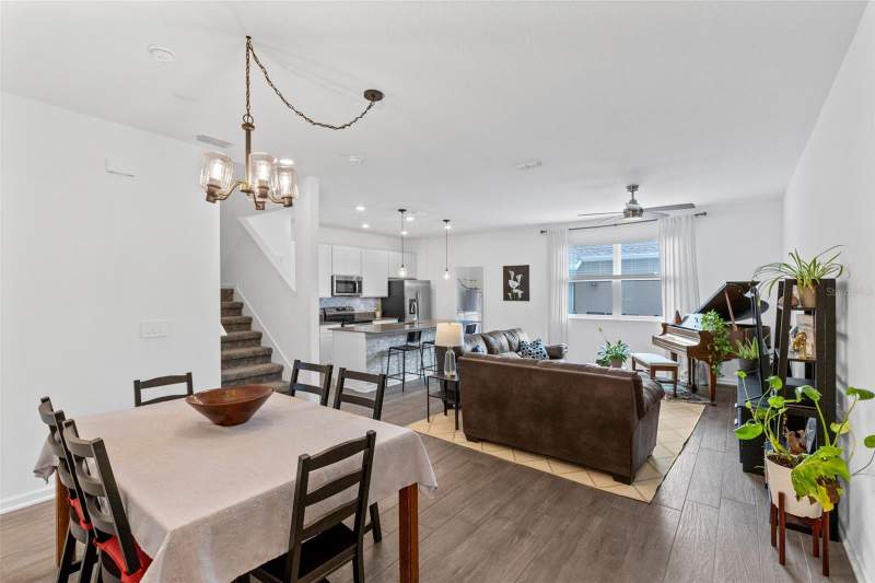 4 bedroom Townhouse at 10607 WORDS DRIVE, STOREY GROVE PH 4, WINTER GARDEN — photo 4