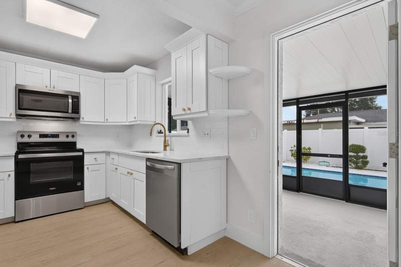 3 bedroom Single Family Residence at 403 Evergreen Drive, Harbor Palms Unit Eleven, Oldsmar — photo 5