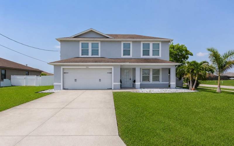 4 bedroom Single Family Residence at 1916 SW 12th Terrace, Cape Coral, Cape Coral — photo 2
