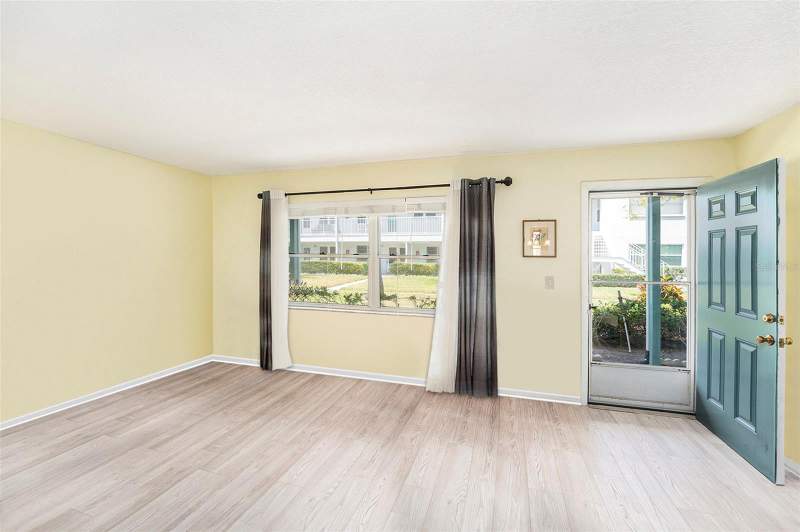 1 bedroom Condominium at 5216 81st Street #2, Paradise Shores, St Petersburg — photo 4