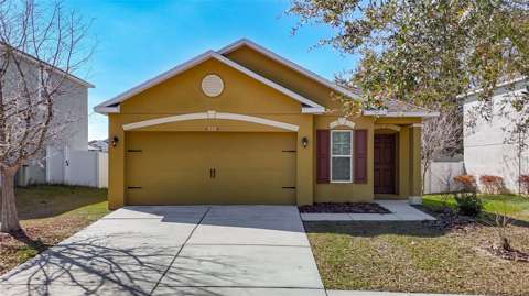 13221 Waterford Castle Drive, starter home for sale in Dade City