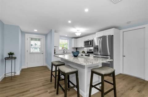 4946 Blue Heron Drive, New Port Richey FL - photo 15 of 87