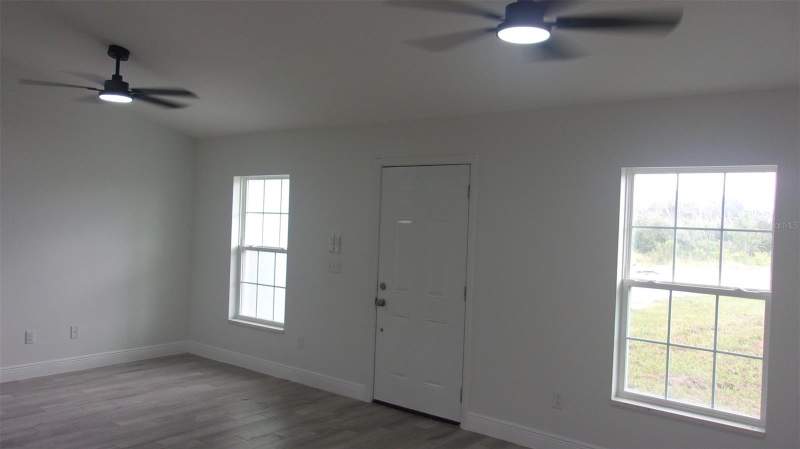 3 bedroom Single Family Residence at 8410 SW 157th Lane, Florida Highlands, Dunnellon — photo 3