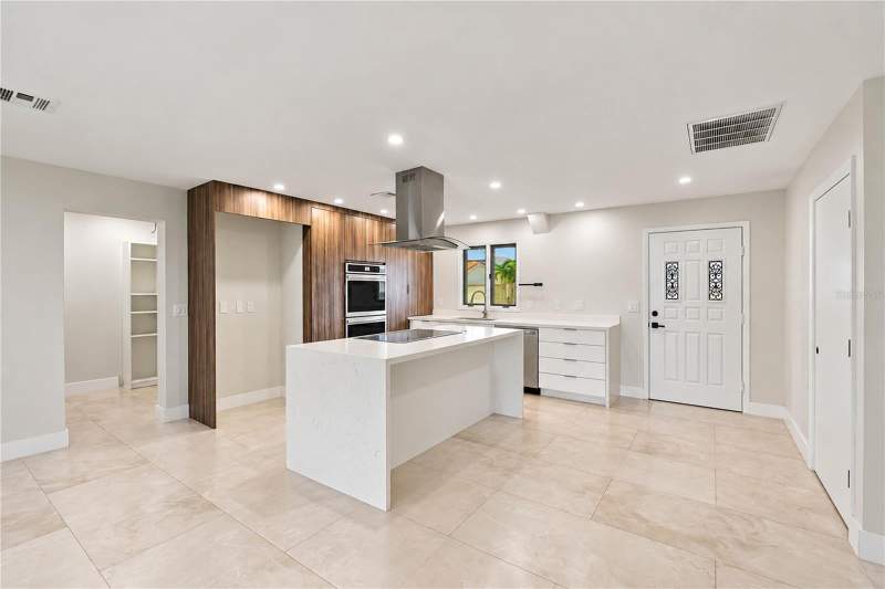 3 bedroom Single Family Residence at 5281 Forbes Terrace, Port Charlotte Sec 054, Port Charlotte — photo 4