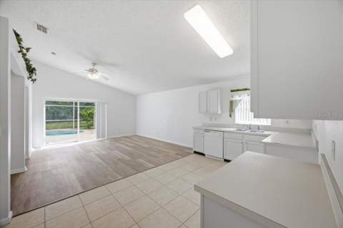 15702 Bay Vista Drive, Clermont FL - photo 7 of 37