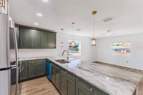 6254 Spinnaker Boulevard, Englewood FL - photo 10 of 34