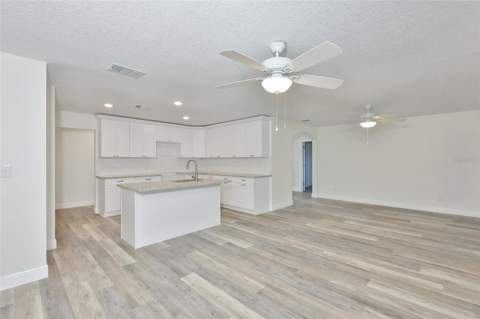 8410 Lava Place, Tampa FL - photo 8 of 54