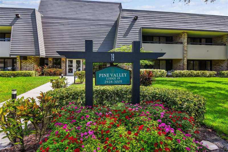 2 bedroom Condominium at 36750 US Highway 19 #19213, Innisbrook 19 Condo, Palm Harbor — photo 1