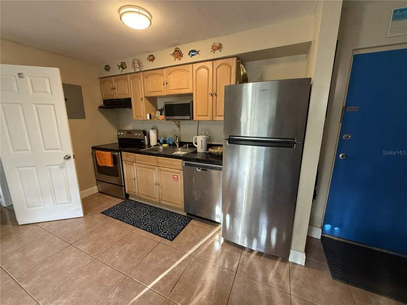 1 bedroom Condominium at 4215 E Bay Drive #1702B, Woodside Village Condo, Clearwater — photo 5