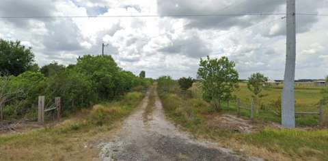 4805 Wagon Trail, $300k–$500k for sale in Sebring