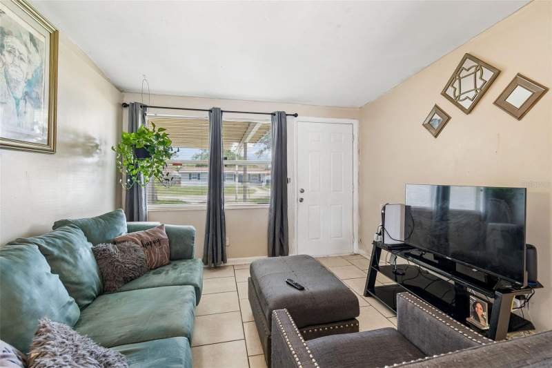 3 bedroom Single Family Residence at 5020 S 86th Street, Progress Village Unit 2, Tampa — photo 3