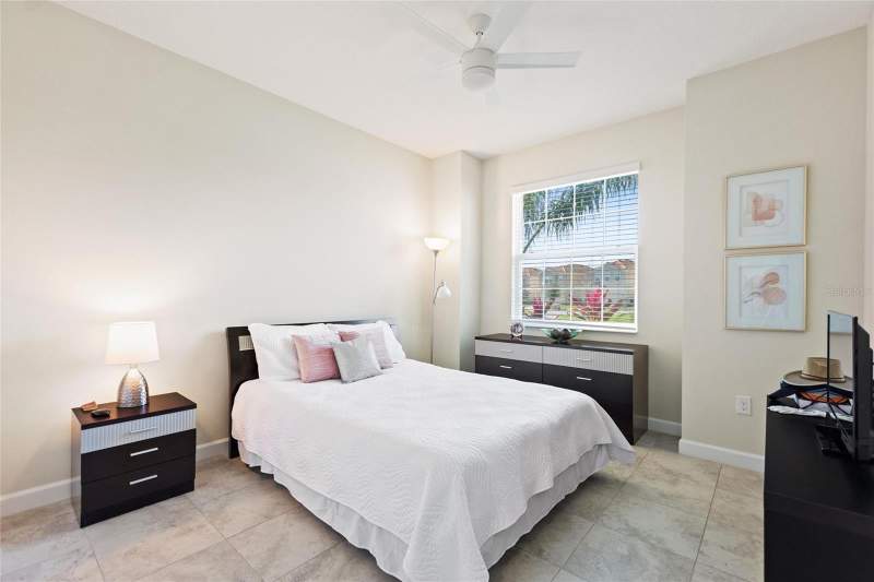 4 bedroom Single Family Residence at 8995 Ace Loop, Stoneybrook South North Pcl-Ph, Davenport — photo 5