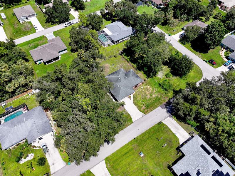2 bedroom Single Family Residence at 21300 Washburn Avenue, Port Charlotte Sec 027, Port Charlotte — photo 3