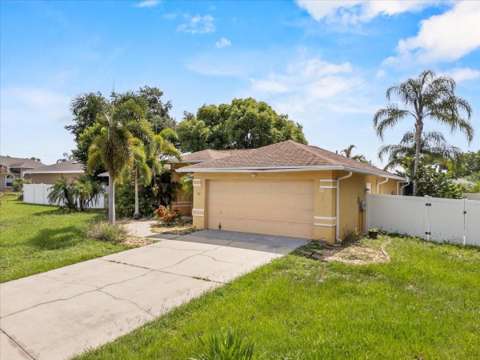 307 Sterling Drive, home for sale in Winter Haven 33884