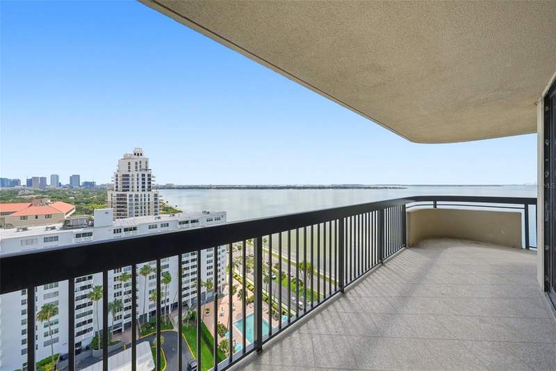 2 bedroom Condominium at 2413 BAYSHORE BOULEVARD #2001, ATRIUM ON THE BAYSHORE A CONDO, TAMPA — photo 3