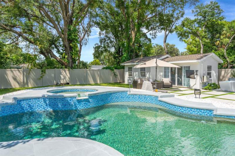 4 bedroom Single Family Residence at 3819 W San Miguel Street, Southland Add, Tampa — photo 2