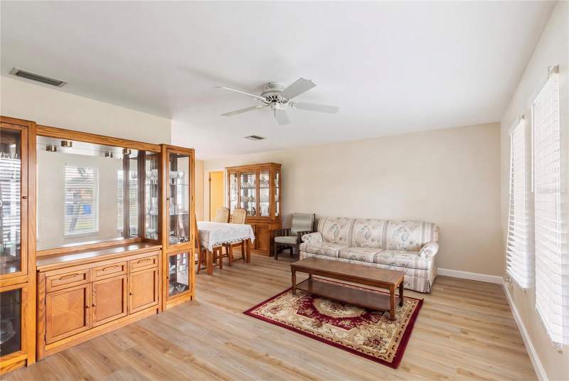 4 bedroom Single Family Residence at 1081 McFarland Street, Pinehurst Highlands, Dunedin — photo 5