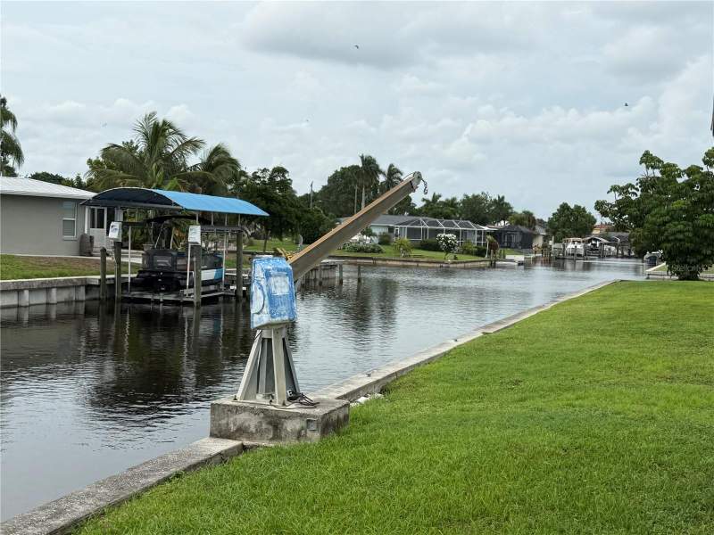 4 bedroom Single Family Residence at 4339 S Bay Circle, Waterway Estates, North Fort Myers — photo 3