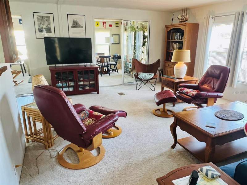 2 bedroom Mobile Home at 2270 Palazza Drive #72, Venetian Estates, Sarasota — photo 2