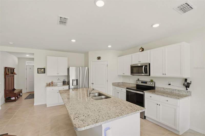 5 bedroom Single Family Residence at 33428 Country House Drive, Sorrento Pines Ph 1A, Sorrento — photo 5
