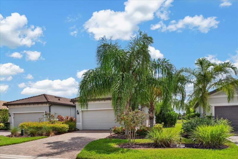 2 bedroom Villa at 6927 Holbrook Cove, Del Webb Ph III Subph 3A, 3B & 3C, Lakewood Ranch — photo 2