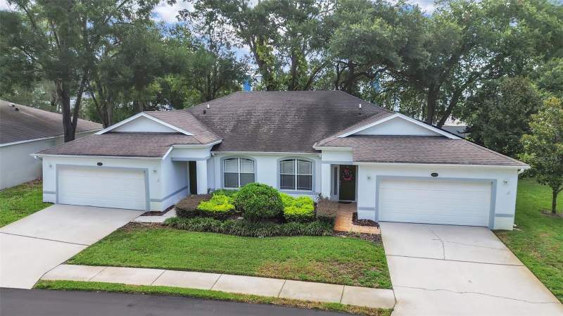 2 bedroom Villa at 8609 Alexandra Arbor Lane, Meadowood Oaks, Temple Terrace — photo 2