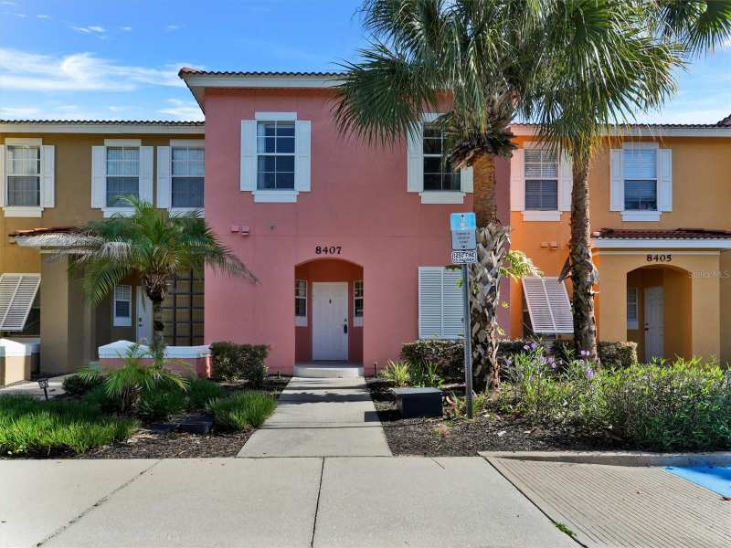 3 bedroom Townhouse at 8407 Blue Lagoon Drive, Emerald Island Resort Ph 2, Kissimmee — photo 1