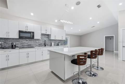 12726 Barrett Drive, Tampa FL - photo 15 of 69