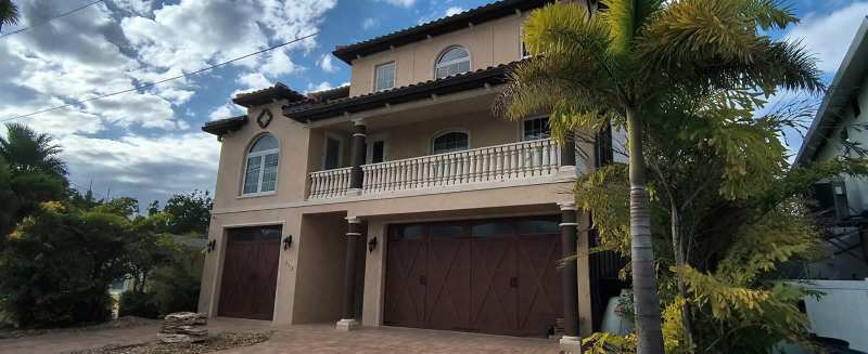4 bedroom Single Family Residence at 352 145th Avenue, Madeira Shores 1st Add, Madeira Beach — photo 1