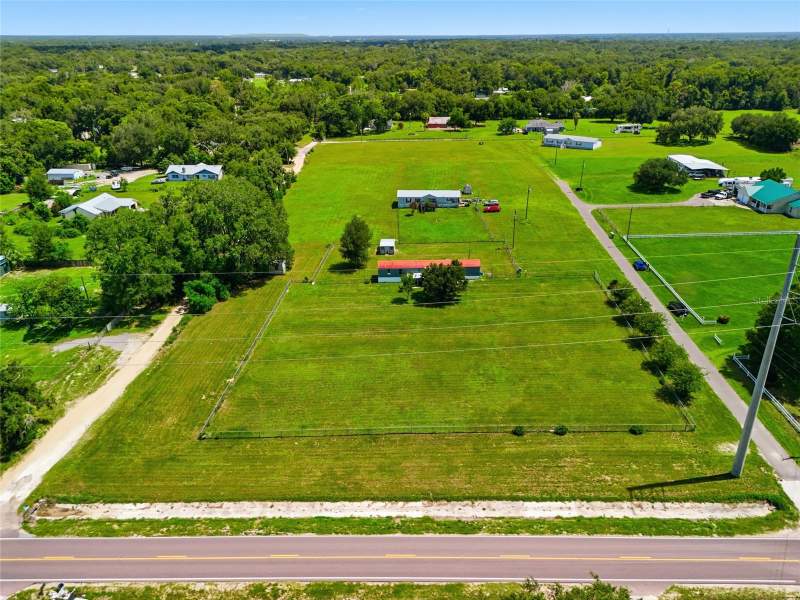 3 bedroom Manufactured Home at 7930 Froggy Lane, Zephyrhills Colony Co, Zephyrhills — photo 3